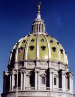 COMMONWEALTH ATOP CAPITOL DOME